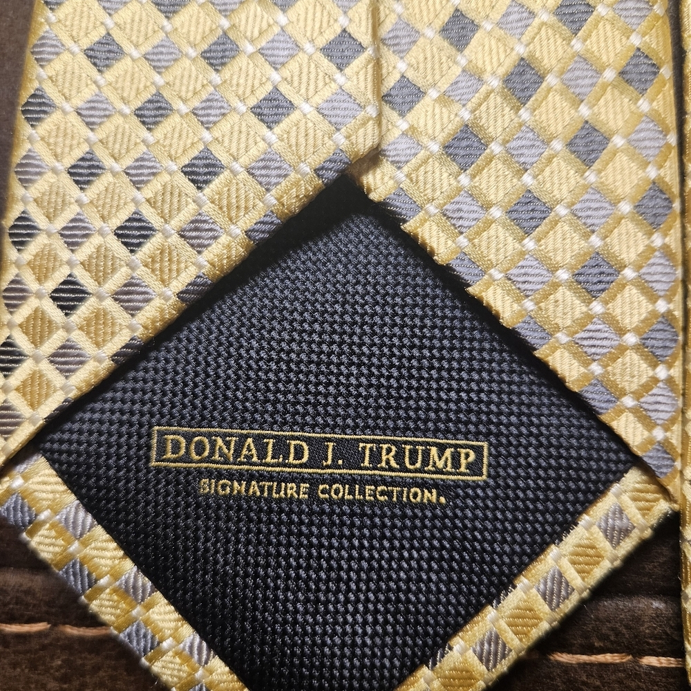 Donald Trump Men's Tie Necktie Yellow Gray Siver - Picture 6 of 9